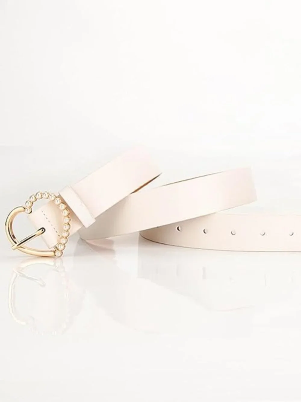 Syrios Gifts white women’s